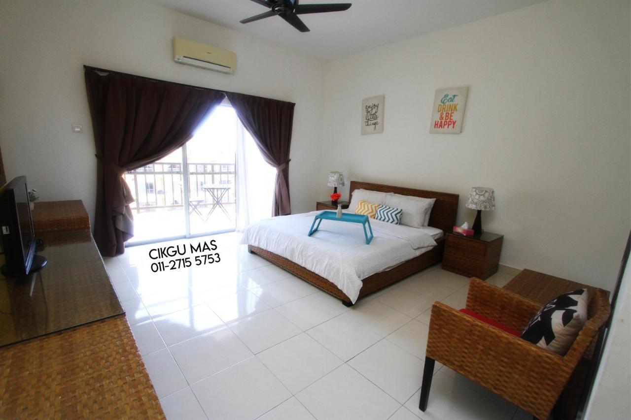 Gold Coast Morib By 369 Stay Kampong Tanjong Pechah Exterior foto